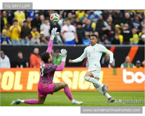 姆巴佩与亨利法国历史地位对比:数据、荣誉与时代影响差异分析 姆巴佩与亨利法国历史地位对比:数据、荣誉与时代影响差异分析